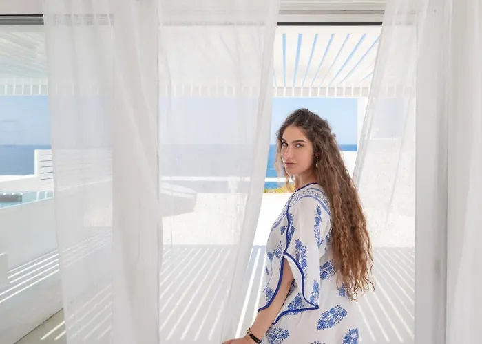 Infinite Blue Luxury * Fira (Santorini)