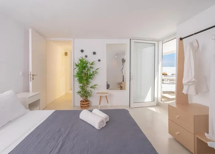 Infinite Blue Luxury Apartment Fira (Santorini)