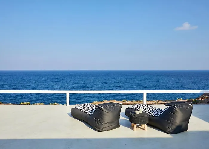 Infinite Blue Luxury Fira (Santorini)