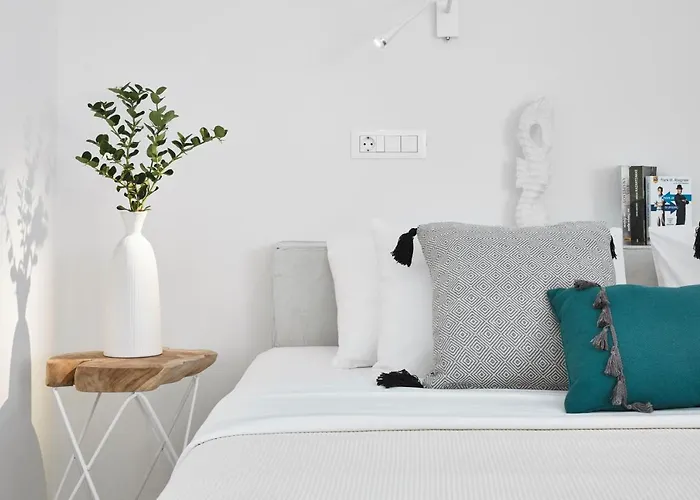 Infinite Blue Luxury Apartment Fira (Santorini)